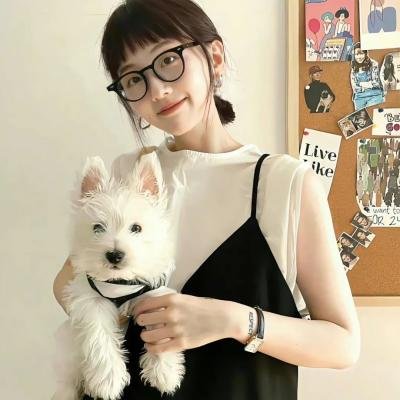 屋中美人